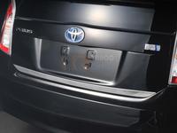 Хром накладка на 5ю дверь нижняя для Toyota Prius 2009-