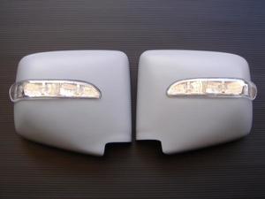 Накладки с поворотниками на зеркала для Nissan Elgrand 97-02г.