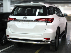 Защита заднего бампера Волна дуги для Toyota Fortuner 2015+ 