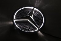 Эмблема с подсветкой Mercedes 