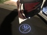Проекция логотипа Lexus в двери
