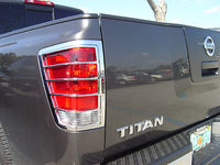 Хром накладки на стоп-сигналы для Nissan Titan 04-12г.